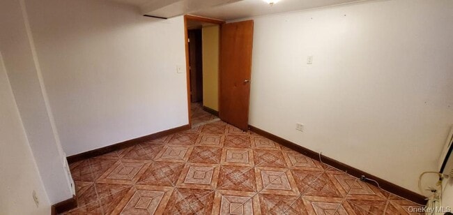 Foto del edificio - 25-36-36 76th St