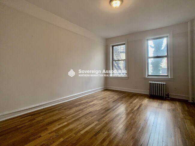 Foto del edificio - 106 Pinehurst Avenue
