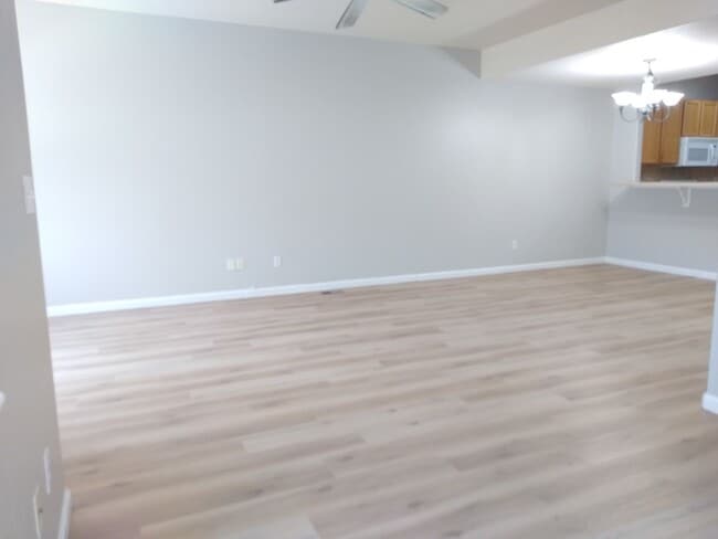 Foto del edificio - Fabulous Townhome Near Cherry Creek State ...