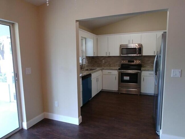 Foto del edificio - 3/2/2, Silver Spring Shores