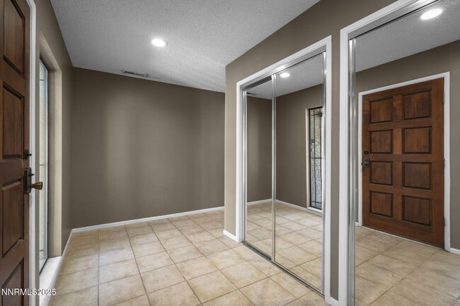 Building Photo - 3447 Skyline Blvd