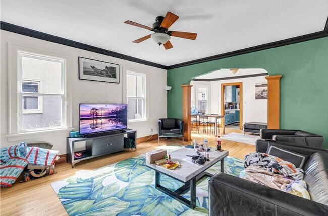 Foto del edificio - Awesome 2 BR/1 BA Single-Family Home in Ro...