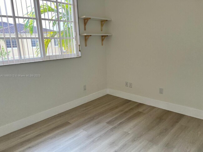 Foto del edificio - 2764 SW 81st Terrace