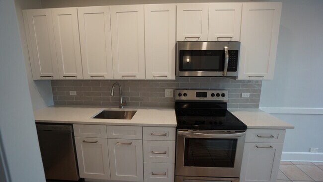 Foto del edificio - 10 W Elm St