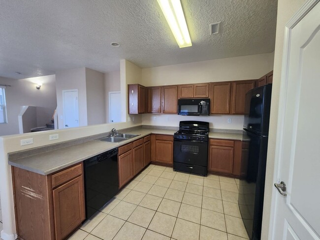 Building Photo - Cabezon - 4 Bedroom Home in Rio Rancho-Ref...