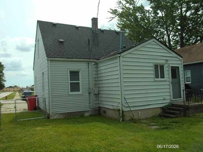 Foto del edificio - 25627 Paige St