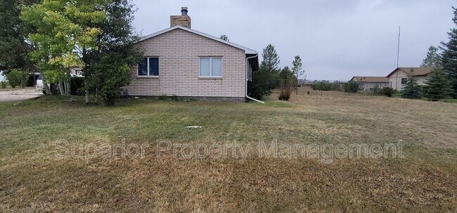 Foto del edificio - 7014 Ridge Rd