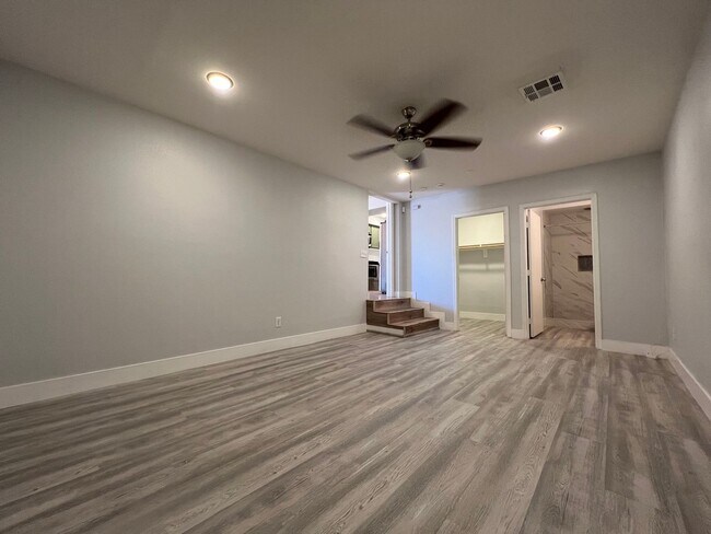 Building Photo - 1601 Marlin Ave