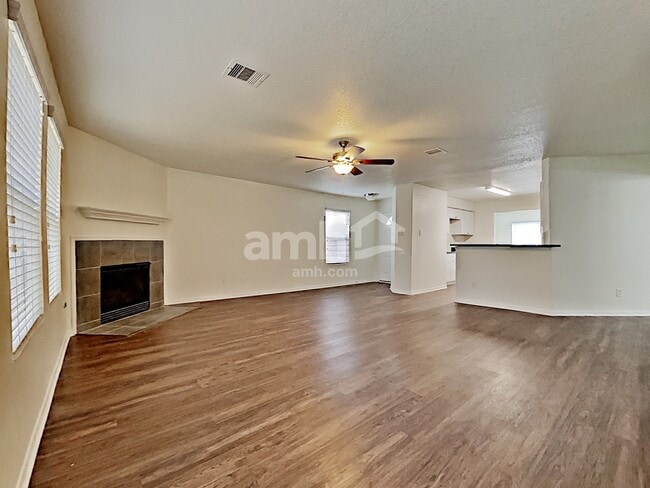 Building Photo - 16973 Scenic Knoll