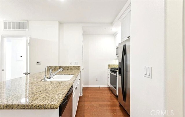 Foto del edificio - 2750 Artesia Blvd