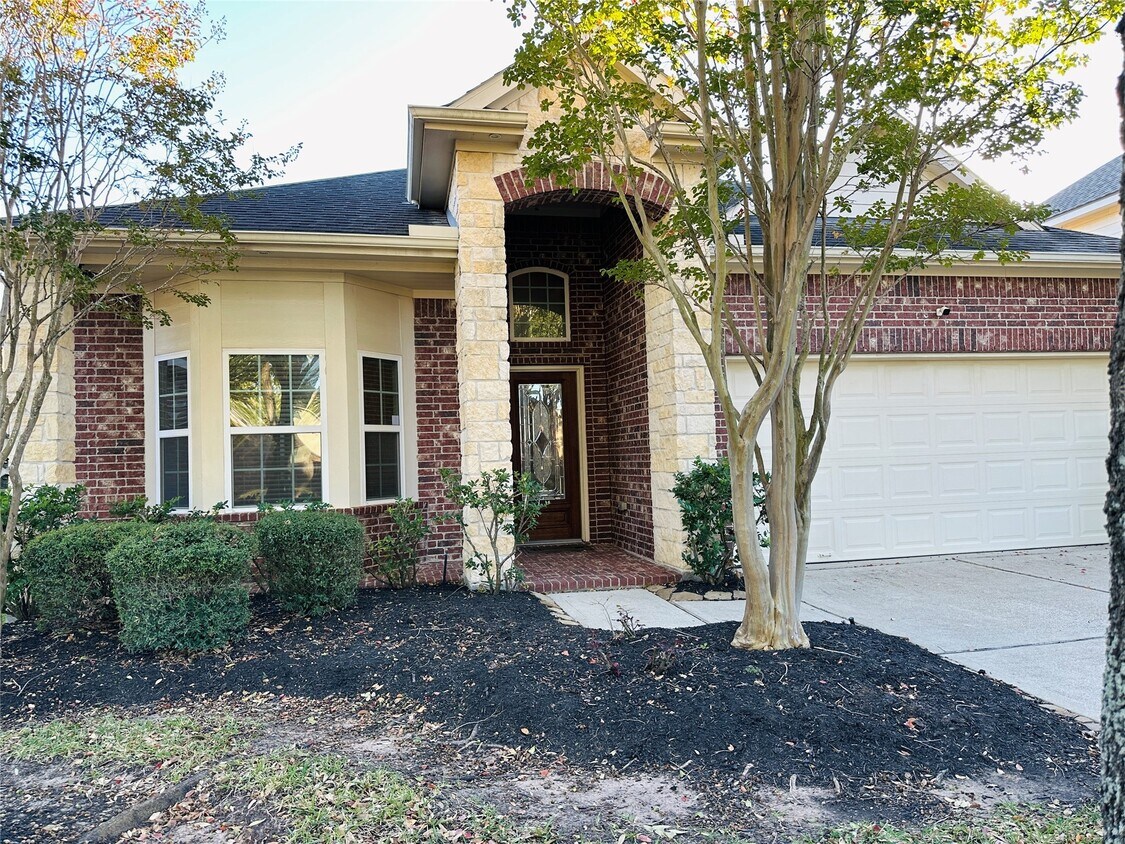 Foto principal - 21927 Field Green Dr