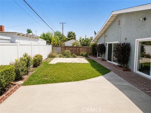 Building Photo - 2025 E Idahome St