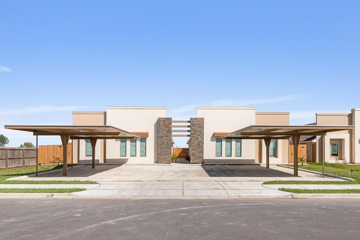 Foto principal - 615 E Chapin St
