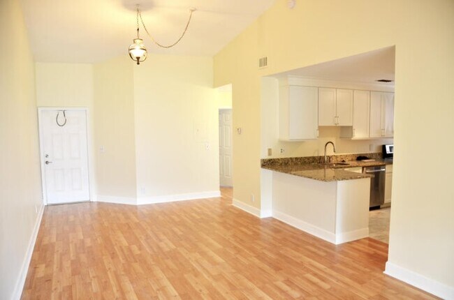 Foto del edificio - 3355 Jaywood Ter