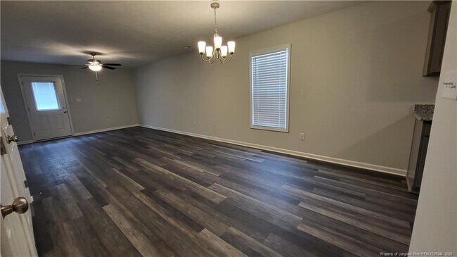 Foto del edificio - 1105 Woodridge Dr