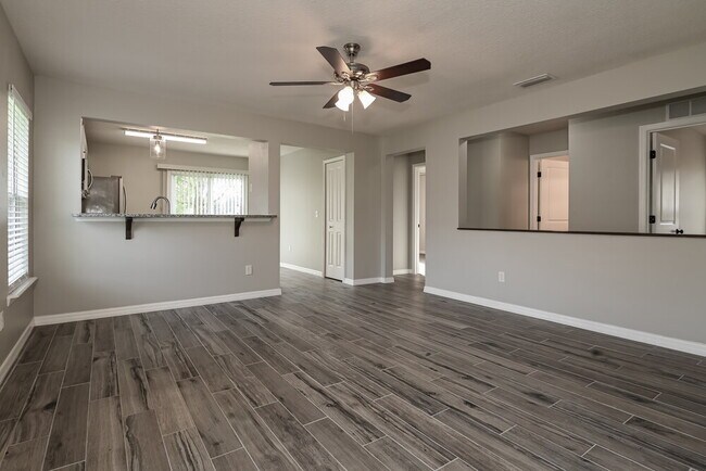 Foto del edificio - 168 Buck Run Way