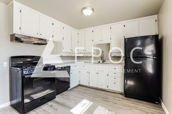 Foto del edificio - 5812 SE 5th St