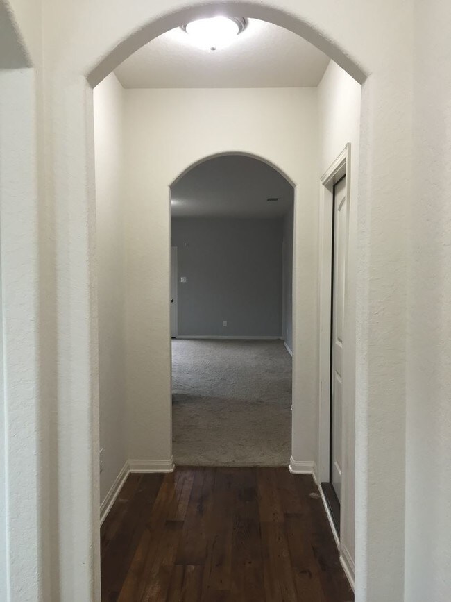 Building Photo - 3 br, 2 bath House - 12135 Luckey Summit