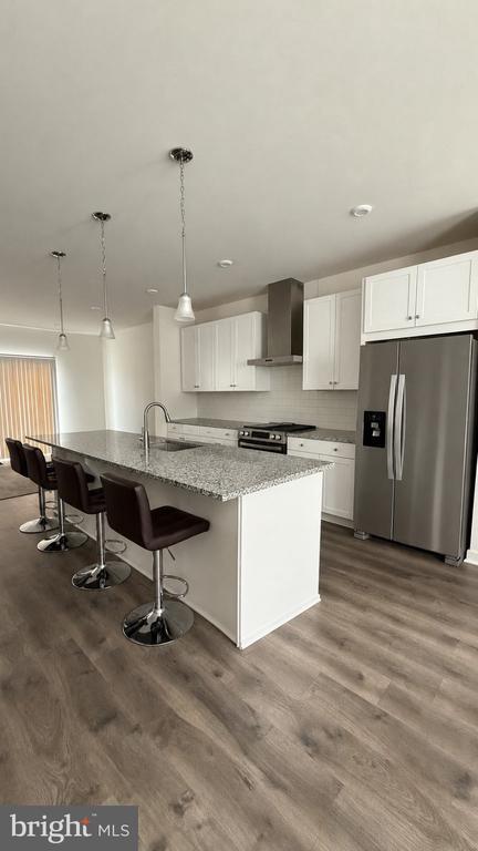 Foto del edificio - 402 Honeyberry Ln