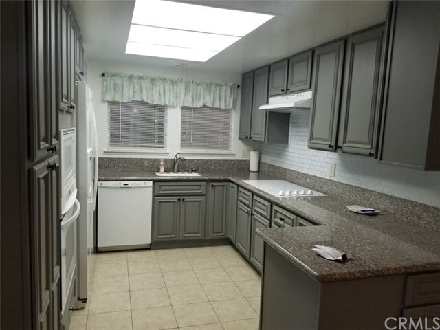 Foto del edificio - 2110 Via Puerta