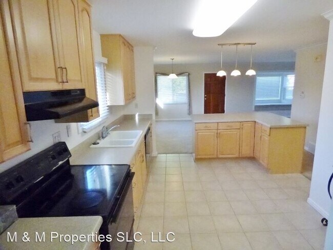 Building Photo - 4 br, 2 bath House - 9590 S Amber Lane 900 E