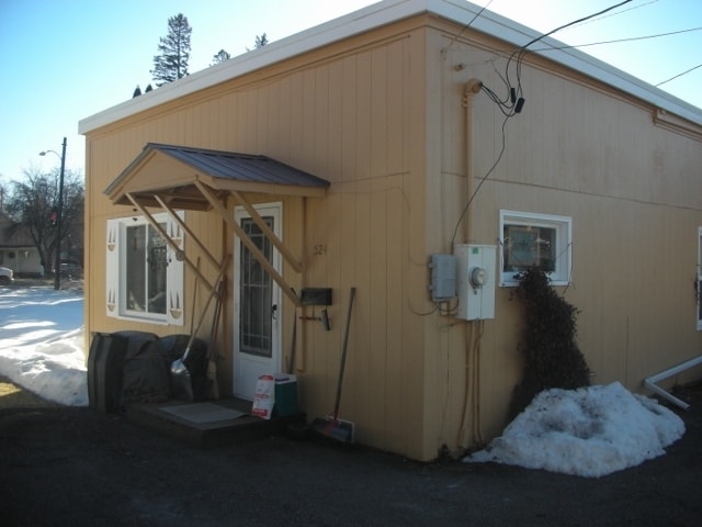 Building Photo - 2 Bedroom walking distance to Downtown Whi...