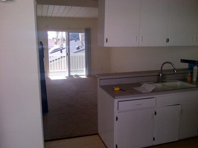 Building Photo - 250 La Paloma
