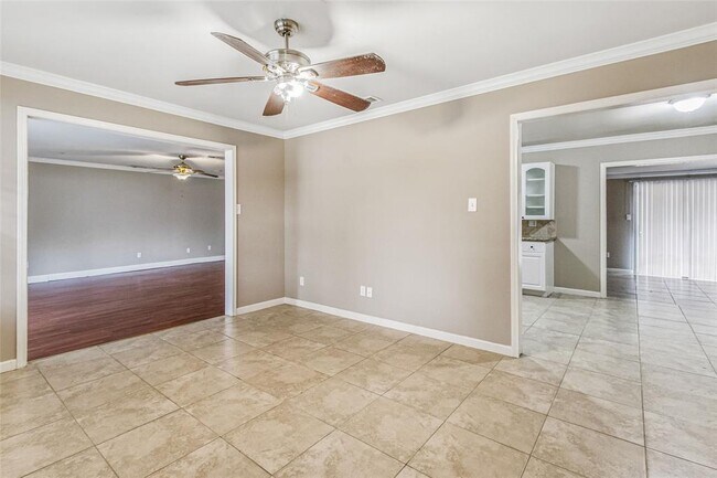 Foto del edificio - 1231 Hartwick Rd