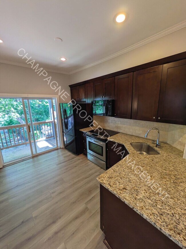 Foto del edificio - 3 Bedroom Home, conveniently located near UMKC!