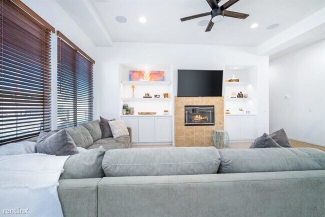 Foto del edificio - 4 br, 2 bath House - 43569 Parkway Esplana...