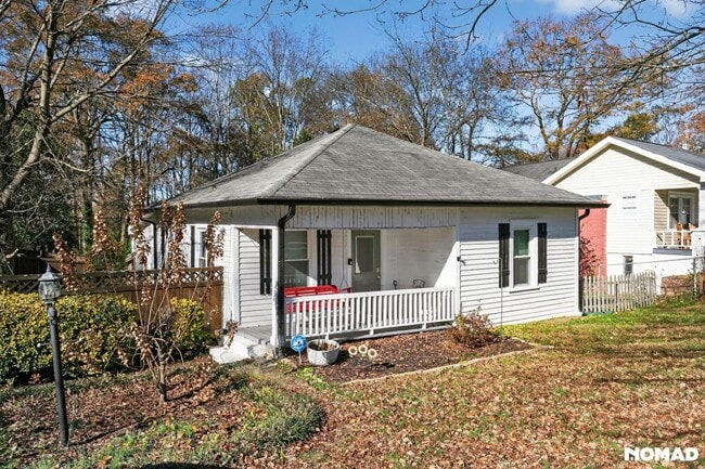 Foto del edificio - 2218 Dunseath Ave NW