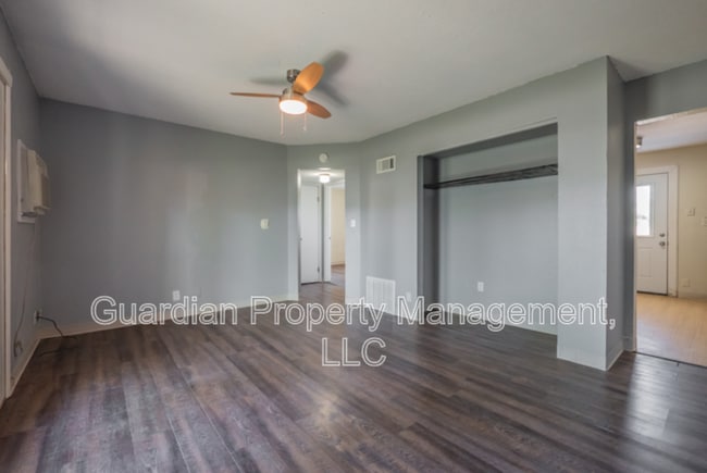 Foto del edificio - 522 W 8th St