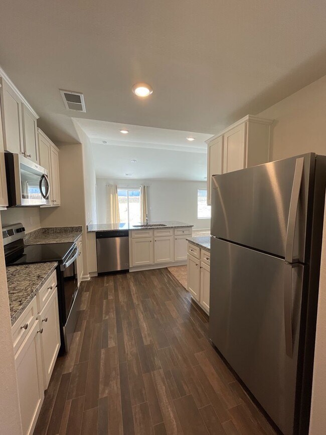 Building Photo - 3 bedroom 2 bath Home!  Beason Creek Development-Kings Mountain!