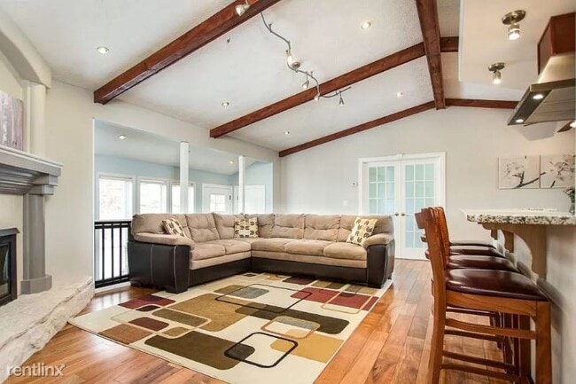 Building Photo - 4 br, 3 bath House - 1023 Malibu Dr