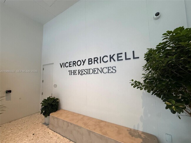 Building Photo - 77 SE 5th St