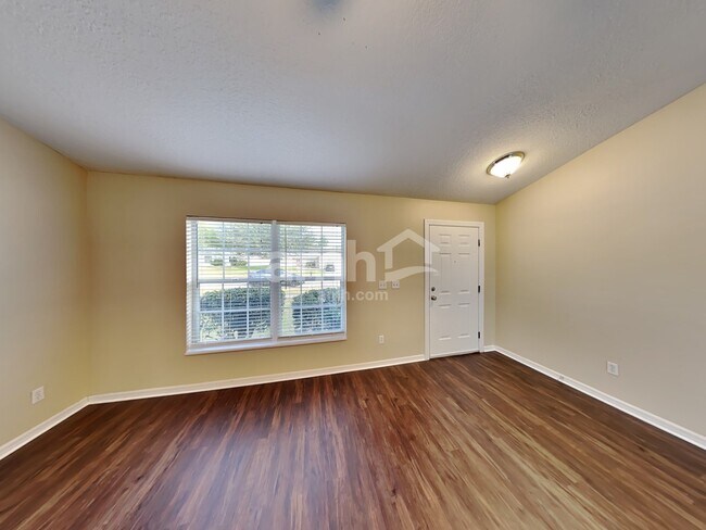 Foto del edificio - 1123 Arbor Hill Circle