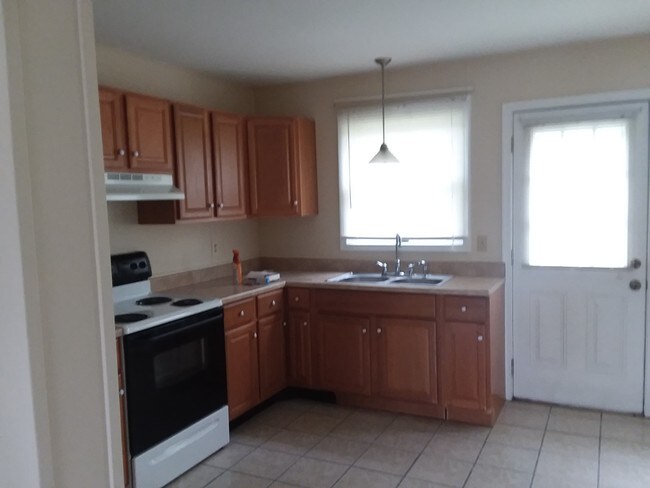 Building Photo - 30 Brindle Dr