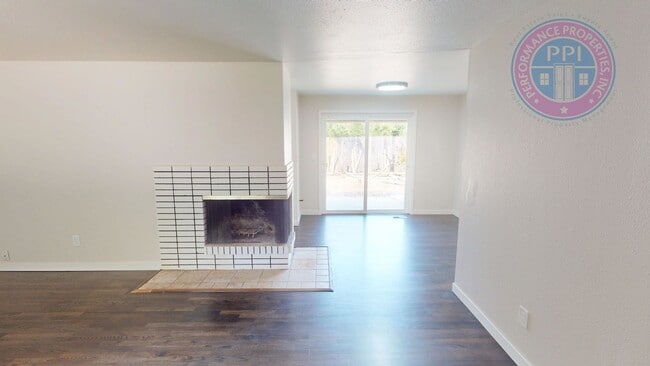 Foto del edificio - Lake Oswego - Single Level Ranch, Great Ne...