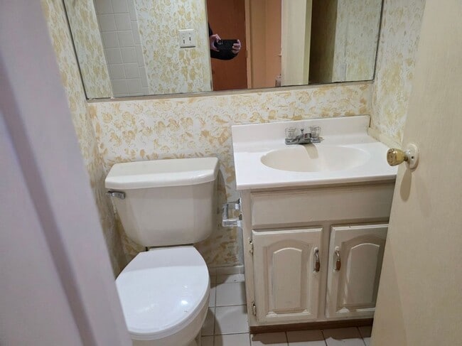 Foto del edificio - 1707 Meadowbrook Rd