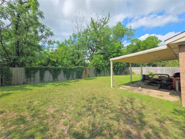 Building Photo - 2023 Harvest Moon Dr