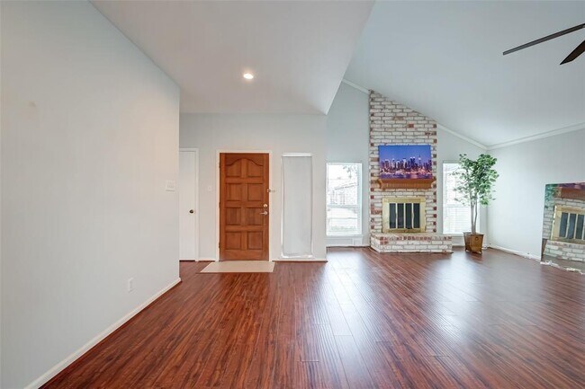 Foto del edificio - 14127 Langbourne Dr