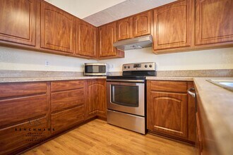 Building Photo - 2230 S Greasewood Rd