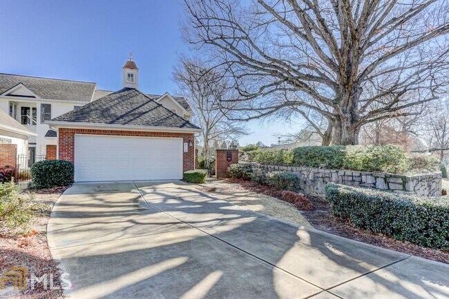 Building Photo - 812 Olde Towne Ct