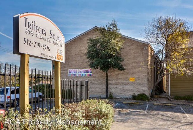 Foto del edificio - 8033 Gessner Dr