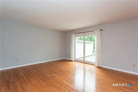 Foto del edificio - 21 Norman Dr