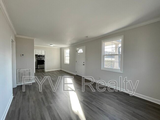 Foto del edificio - 109 W Trinity Ln