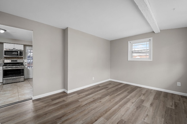 Foto del edificio - 807 Thomas Ave