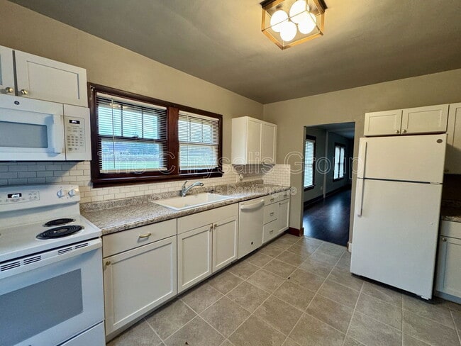 Building Photo - 760 Guthrie St