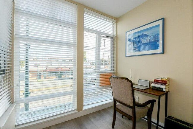 Photo du bâtiment - 2889 1st Av E