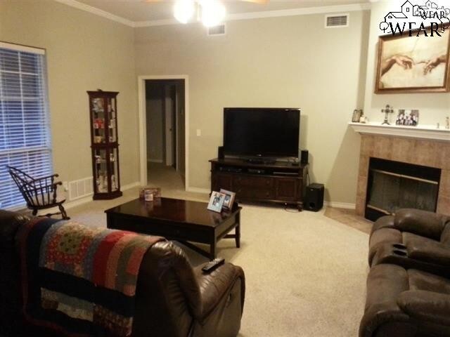 Building Photo - 4220 Canyon Trails Dr